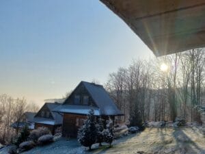 domki laskowa zimą