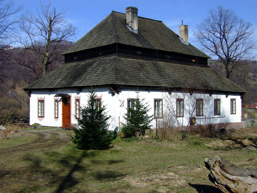 dwór limanowa