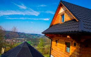 domki laskowa widok na góry i miasto Laskowa
